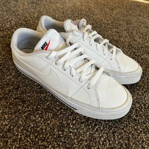 Men’s Nike Court Legacy - 9.5